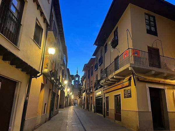 法國之路Day 25 與車嬸最近的距離-自由鎮Villafranca del Bierzo追星失敗