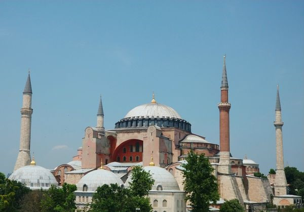 【土耳其伊斯坦堡之阿亞索菲亞清真寺(Ayasofya)與聖索菲亞大教堂 (Hagia Sophia)的入門手札(含歷史景點與時事介紹)】